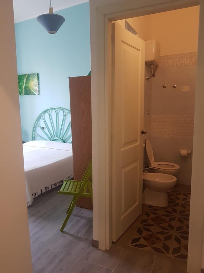 Casanoemi 2 Bed & Breakfast Cagliari Exterior foto